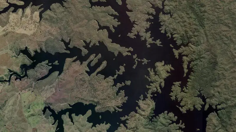 Satellite view of Fred Haigh reservoir, Queensland, Australia