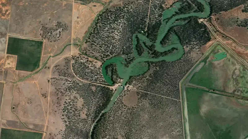 Satellite view of Hay Weir reservoir, New South Wales, Australia