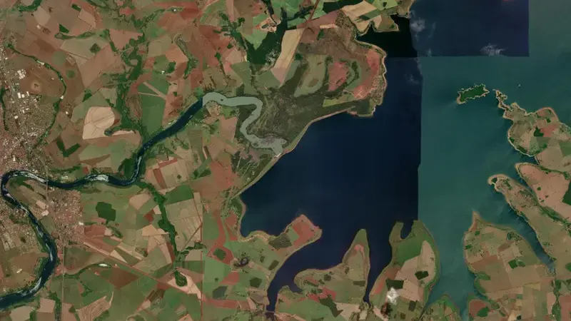 Satellite view of ITUMBIARA reservoir, Minas Gerais, Brazil