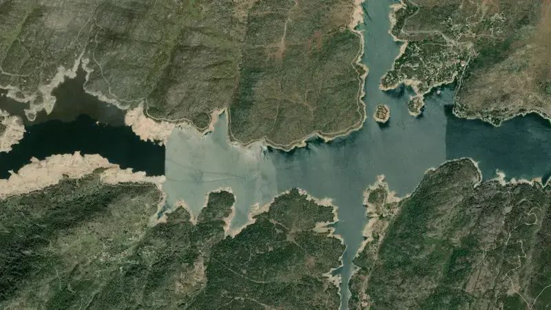Satellite view of Burguillo - Puente Nuevo reservoir, Tajo, Spain