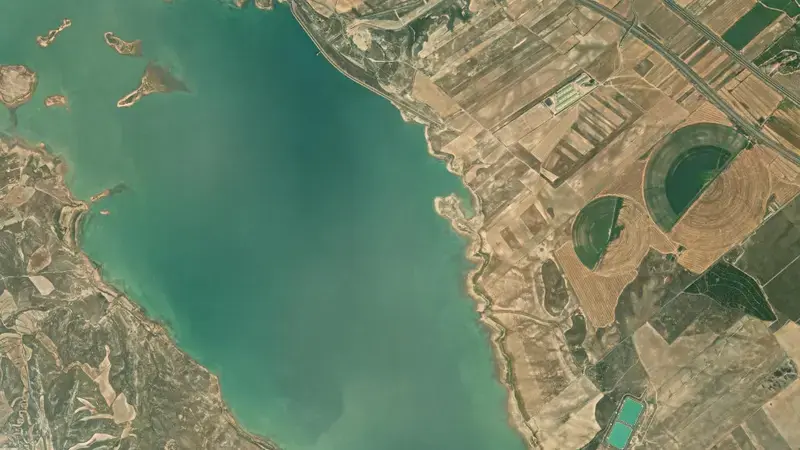 Satellite view of Loteta (La) reservoir, Ebro, Spain