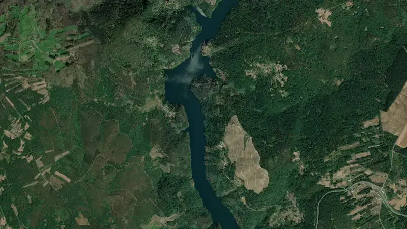 Satellite view of Peares, Os reservoir, Miño - Sil, Spain