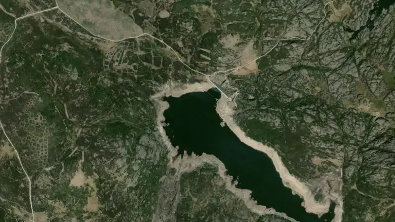 Satellite view of Puente Porto reservoir, Zamora, Castile and León, Spain