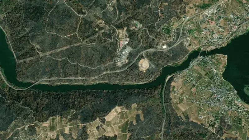 Satellite view of San Martiño reservoir, Miño - Sil, Spain