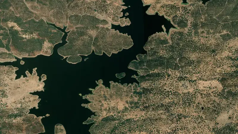 Satellite view of Villar del Rey reservoir, Badajoz, Extremadura, Spain