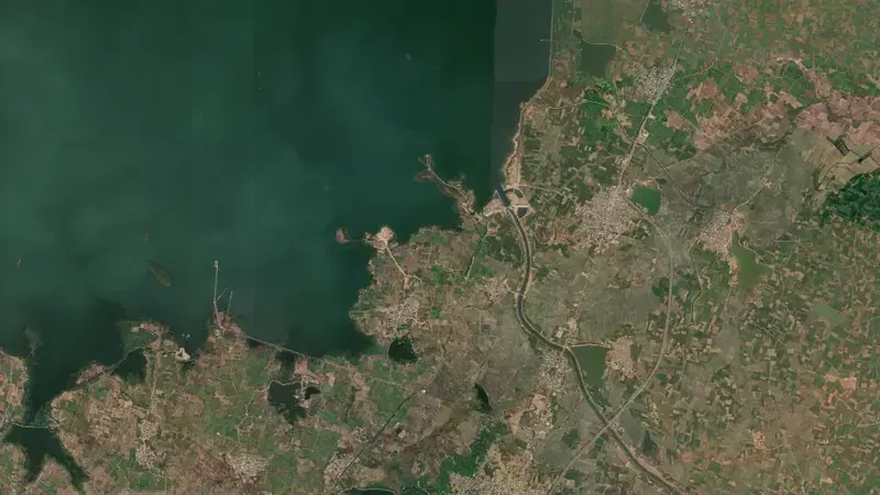 Satellite view of Sriram Sagar Dam reservoir, Telangana, India