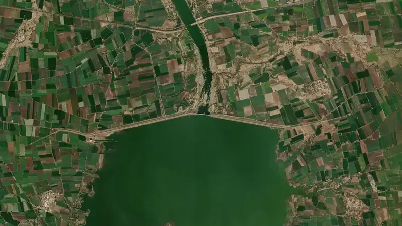 Satellite view of Und I reservoir, IN, India