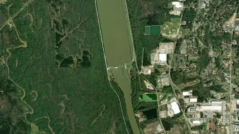 Satellite view of Fulton Lock and Dam reservoir, Mississippi, United States