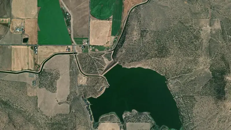 Satellite view of Haystack Reservoir and Dam reservoir, Oregon, United States