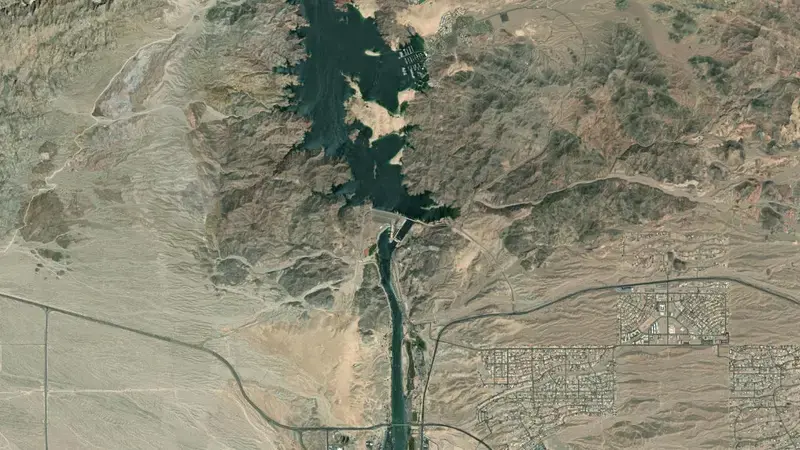 Satellite view of Lake Mohave Davis Dam and Powerplant reservoir, Arizona, United States