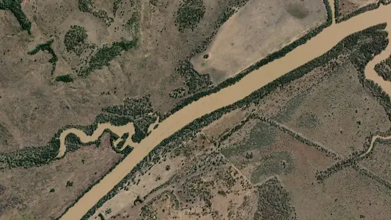 Satellite view of Glebe Weir reservoir, Queensland, Australia