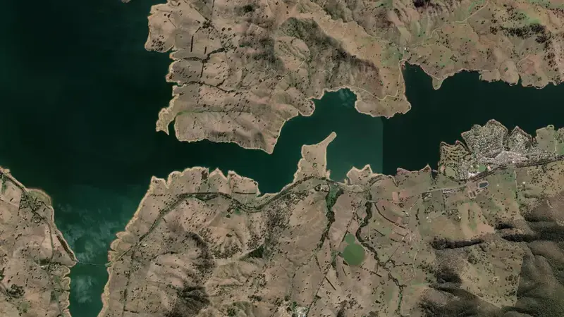 Satellite view of Hume reservoir, New South Wales and Victoria, Australia