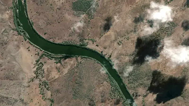 Satellite view of Kirar Weir reservoir, Queensland, Australia