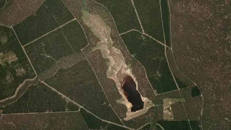 Satellite view of Korweinguboora Reservoir reservoir, Victoria, Australia