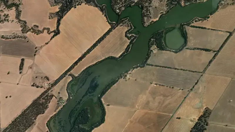 Satellite view of Laanecoorie Reservoir reservoir, Victoria, Australia