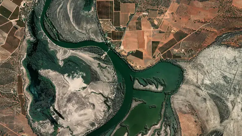 Satellite view of Lock 3 - Overland Corner reservoir, South Australia, Australia