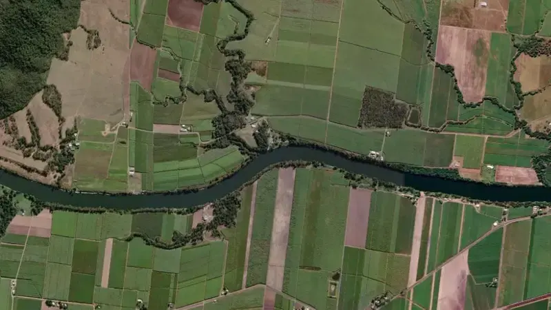 Satellite view of Marian Weir reservoir, Queensland, Australia