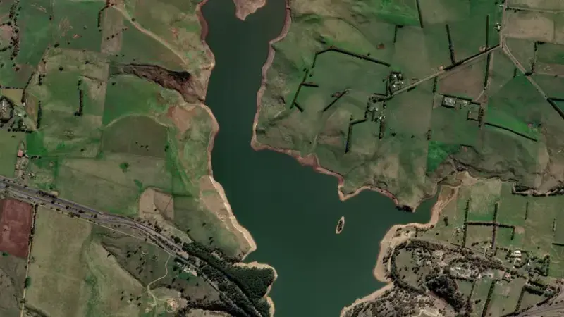 Satellite view of Pykes Creek Reservoir reservoir, Victoria, Australia