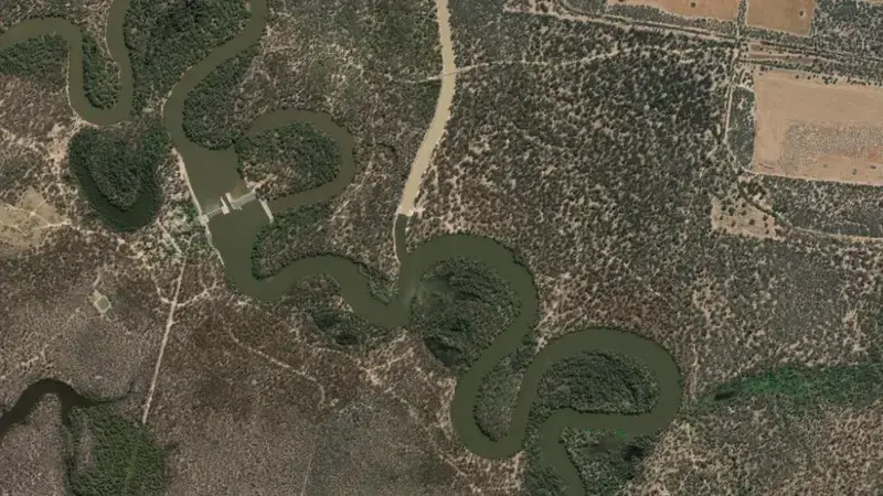 Satellite view of Torrumbarry Weir reservoir, New South Wales and Victoria, Australia