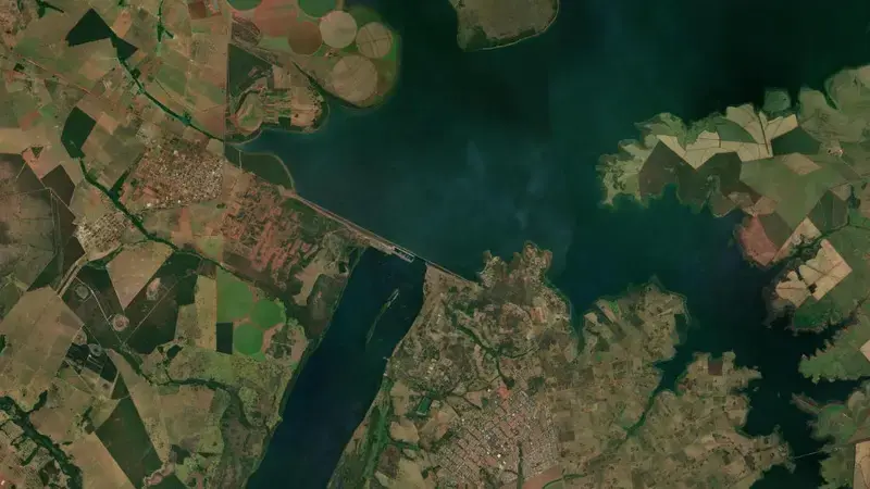 Satellite view of I. SOLTEIRA reservoir, São Paulo, Brazil