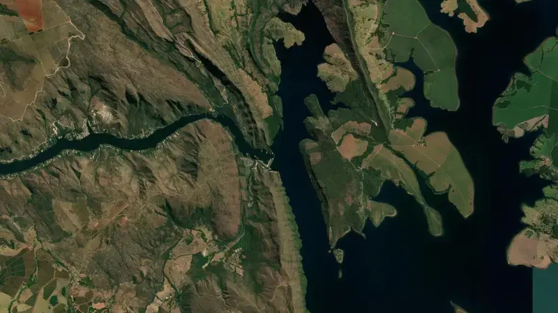 Satellite view of M. MORAES reservoir, Minas Gerais, Brazil