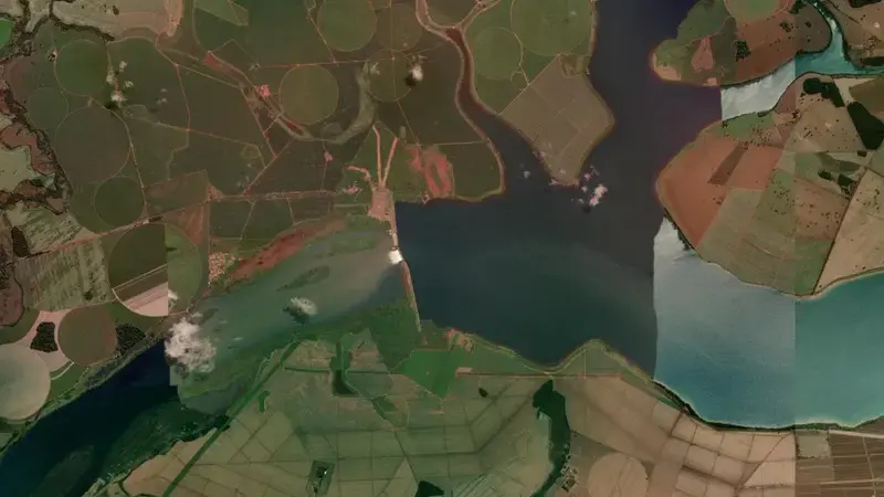 Satellite view of P. COLOMBIA reservoir, Minas Gerais, Brazil