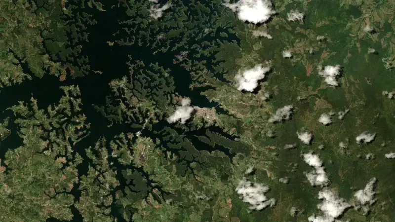 Satellite view of El Peñol–Guatapé reservoir, Antioquia, Colombia