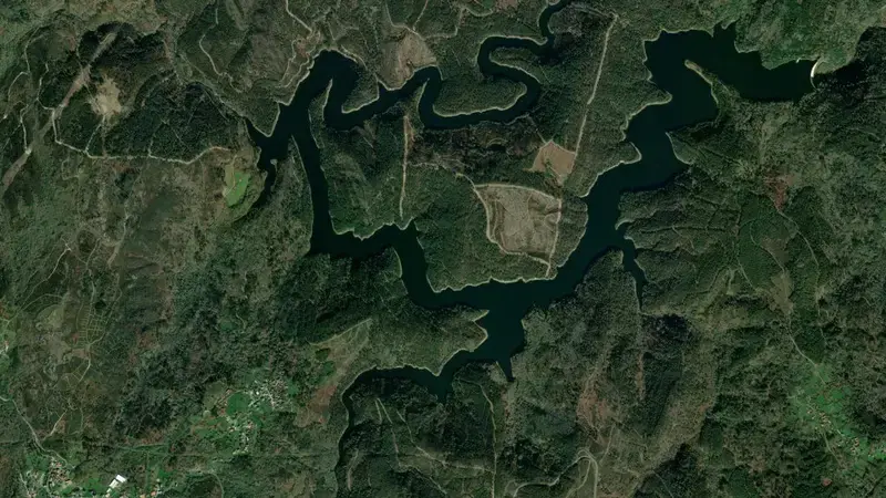 Satellite view of Albarellos reservoir, Ourense, Galicia, Spain