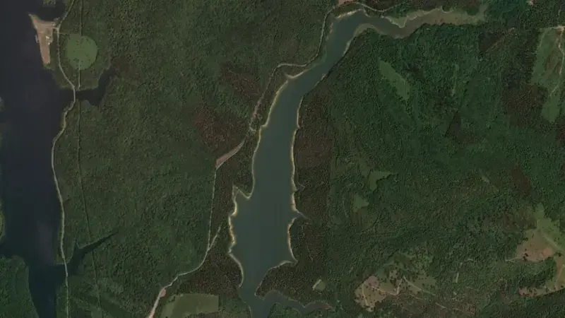 Satellite view of Albiña reservoir, Álava, Autonomous Community of the Basque Country, Spain