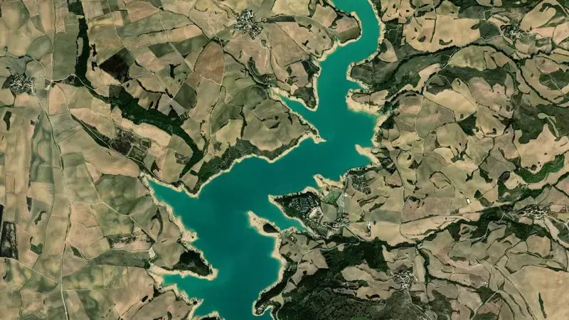 Satellite view of Alloz reservoir, Estellerria, Navarre, Spain