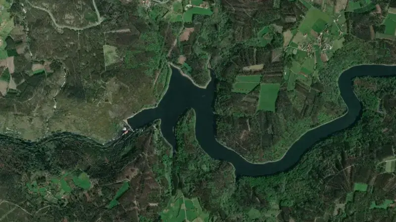 Satellite view of Barrié de la Maza reservoir, A Barcala, Galicia, Spain