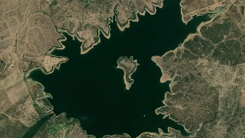 Satellite view of Borbollón reservoir, Cáceres, Extremadura, Spain