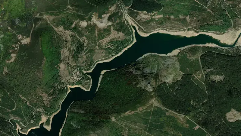 Satellite view of Compuerto reservoir, Palencia, Castile and León, Spain