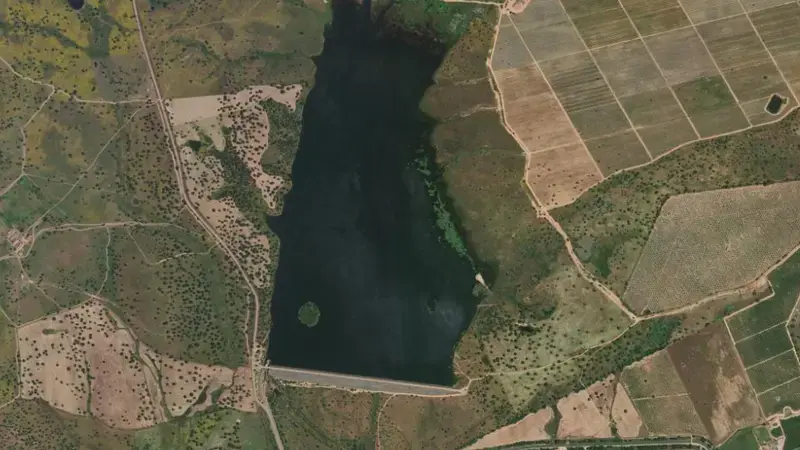 Satellite view of Cubilar reservoir, Cáceres, Extremadura, Spain