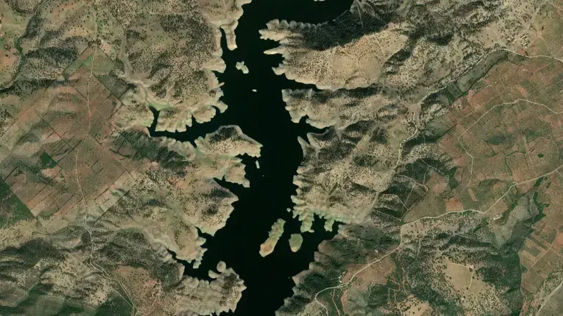 Satellite view of La Fernandina reservoir, Jaén, Andalusia, Spain