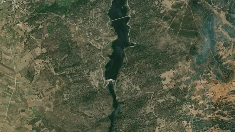 Satellite view of Guijo de Granadilla reservoir, Cáceres, Extremadura, Spain