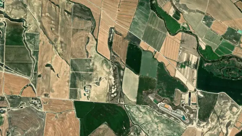Satellite view of Laverne reservoir, Zaragoza, Aragon, Spain