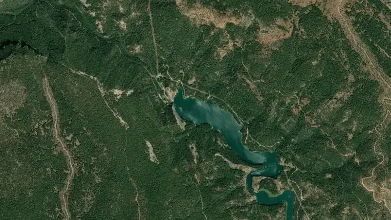 Satellite view of Molino de Chincha reservoir, Cuenca, Castile-La Mancha, Spain