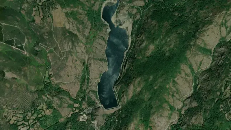 Satellite view of Pías (San Agustín) reservoir, Zamora, Castile and León, Spain
