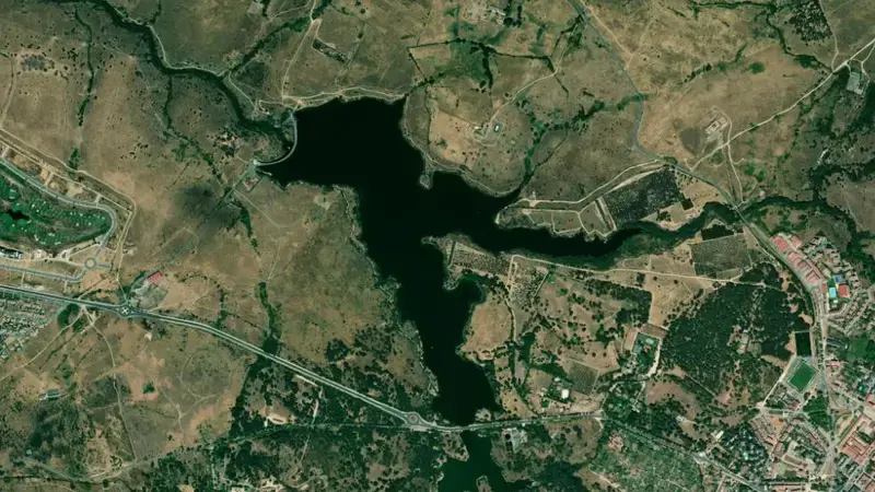 Satellite view of Pontón Alto, El reservoir, Duero, Spain