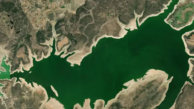 Satellite view of Valdecañas reservoir, Cáceres, Extremadura, Spain