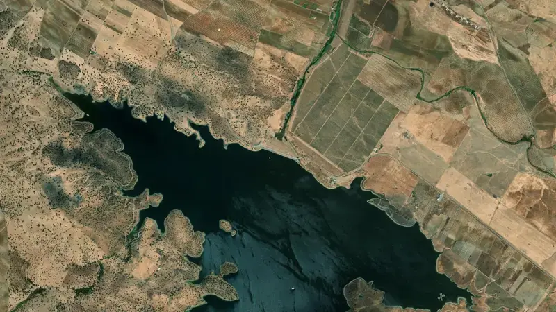 Satellite view of Villalba de los Barros reservoir, Badajoz, Extremadura, Spain