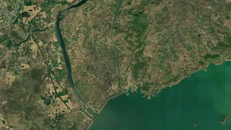 Satellite view of Bargi Dam reservoir, Madhya Pradesh, India