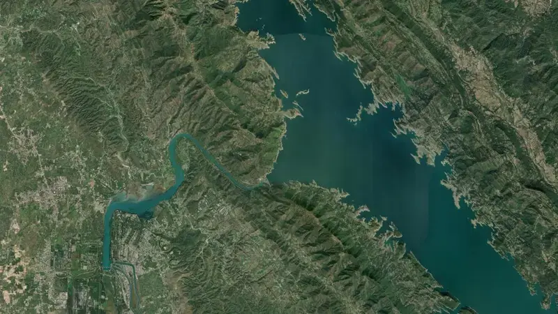 Satellite view of Bhakra Dam / Gobind Sagar Reservoir reservoir, Himachal Pradesh, India
