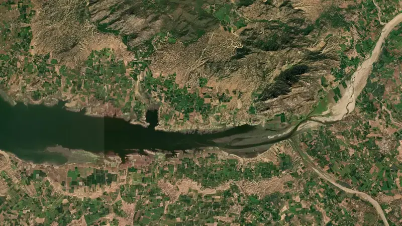 Satellite view of Dantiwada Dam reservoir, Gujarat, India