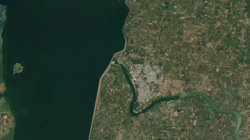 Satellite view of Jayakwadi Dam / Nathsagar Reservoir reservoir, Maharashtra, India