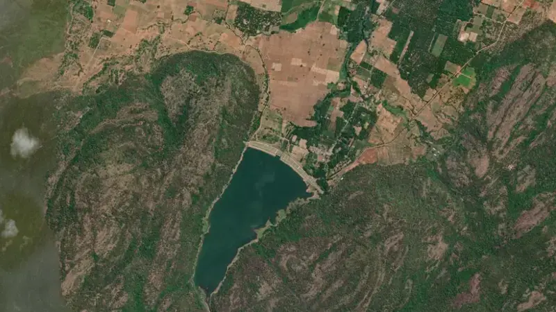 Satellite view of Kuthiraiyar reservoir, Tamil Nadu, India