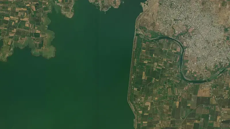 Satellite view of Majalgaon Dam reservoir, Maharashtra, India