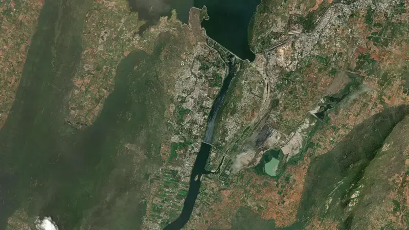 Satellite view of Mettur Dam / Stanley Reservoir reservoir, Tamil Nadu, India