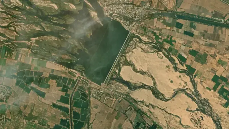 Satellite view of Sangam Anicut / Barrge reservoir, Andhra Pradesh, India